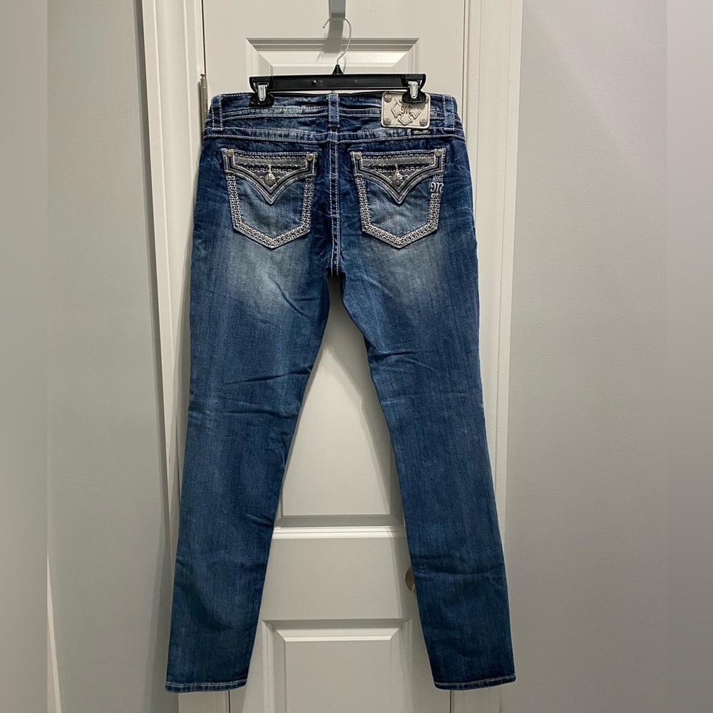 MISS ME SIGNATURE SKINNY JEAN